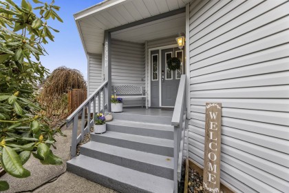 Photo 3 at 23390 123 Avenue, East Central, Maple Ridge