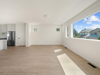 Photo 4 at 11020 250a Avenue, Thornhill MR, Maple Ridge