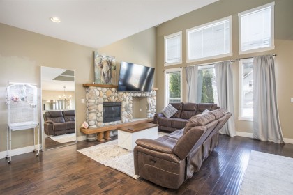 Photo 5 at 10337 243a Street, Albion, Maple Ridge