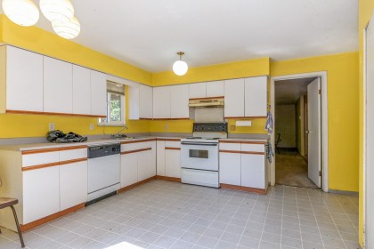 Photo 8 at 25742 116 Avenue, Websters Corners, Maple Ridge