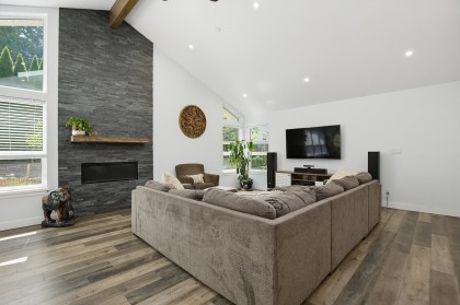 Photo 5 at 20902 Wicklund Avenue, Northwest Maple Ridge, Maple Ridge