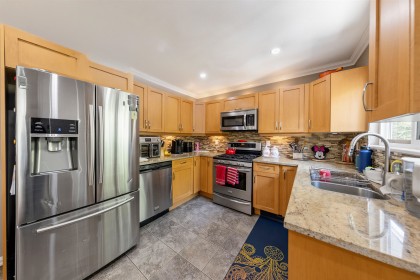 Photo 11 at 11914 212 Street, Southwest Maple Ridge, Maple Ridge