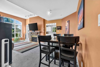 Photo 10 at 422 - 2551 Parkview Lane, Central Pt Coquitlam, Port Coquitlam