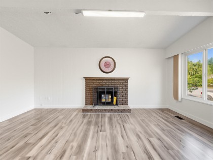 Photo 10 at 1152 Glade Court, Birchland Manor, Port Coquitlam