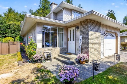 Photo 2 at 33 - 22900 126 Avenue, East Central, Maple Ridge