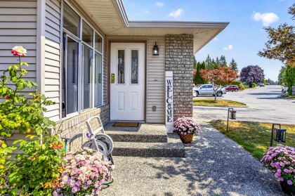 Photo 3 at 33 - 22900 126 Avenue, East Central, Maple Ridge