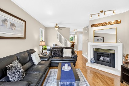 Photo 5 at 33 - 22900 126 Avenue, East Central, Maple Ridge