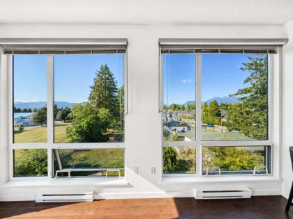 Photo 5 at 403 - 20331 Dewdney Trunk Road, Northwest Maple Ridge, Maple Ridge