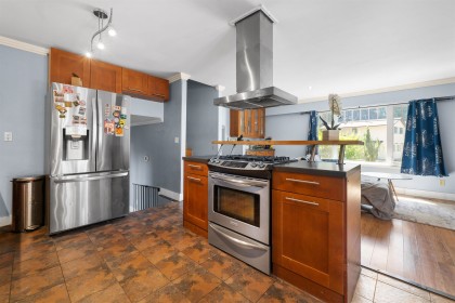 Photo 11 at 1857 Warwick Avenue, Lower Mary Hill, Port Coquitlam