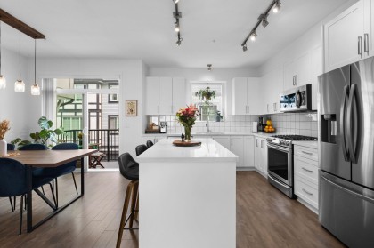 Photo 15 at 11 - 11272 240 Street, Cottonwood MR, Maple Ridge