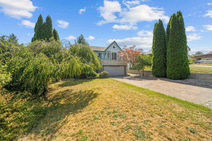 Photo 2 at 23190 122 Avenue, East Central, Maple Ridge