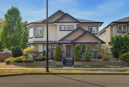 Photo 2 at 11335 Creekside Street, Cottonwood MR, Maple Ridge