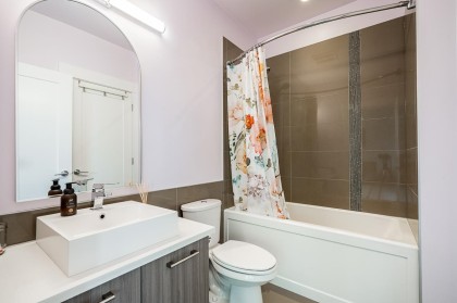 Photo 17 at 405 - 2214 Kelly Avenue, Central Pt Coquitlam, Port Coquitlam