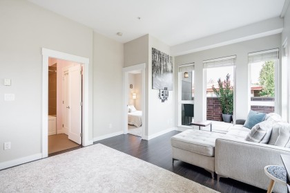 Photo 4 at 405 - 2214 Kelly Avenue, Central Pt Coquitlam, Port Coquitlam