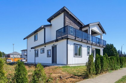 Photo 3 at 8524 Cedar Street, Mission BC, Mission