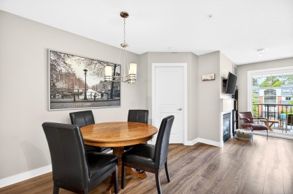 Photo 7 at 301 - 12020 207a Street, Northwest Maple Ridge, Maple Ridge