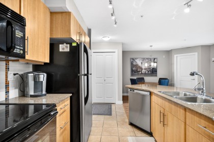 Photo 5 at 301 - 12020 207a Street, Northwest Maple Ridge, Maple Ridge
