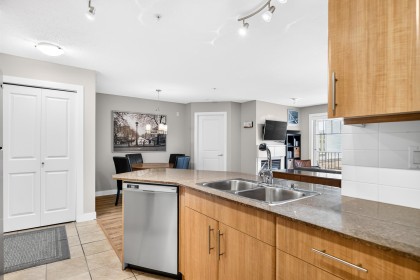 Photo 4 at 301 - 12020 207a Street, Northwest Maple Ridge, Maple Ridge
