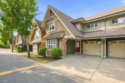 Photo 3 at 14 - 22977 116 Avenue, East Central, Maple Ridge