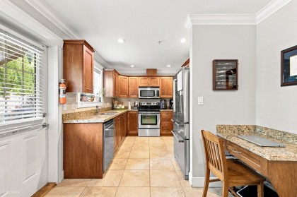 Photo 11 at 14 - 22977 116 Avenue, East Central, Maple Ridge