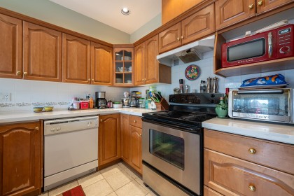 Photo 7 at 4 - 11358 Cottonwood Drive Drive, Cottonwood MR, Maple Ridge