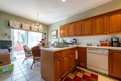 Photo 8 at 4 - 11358 Cottonwood Drive Drive, Cottonwood MR, Maple Ridge