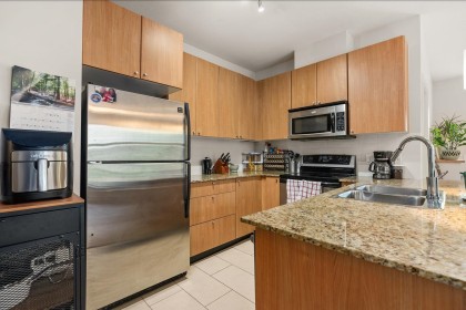 Photo 7 at 207 - 2477 Kelly Avenue, Central Pt Coquitlam, Port Coquitlam