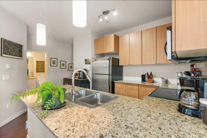 Photo 10 at 207 - 2477 Kelly Avenue, Central Pt Coquitlam, Port Coquitlam