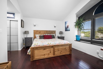 Photo 13 at 12462 231a Street, East Central, Maple Ridge