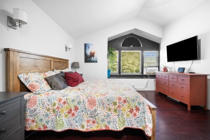 Photo 12 at 12462 231a Street, East Central, Maple Ridge