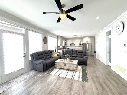 Photo 5 at 23912 Dewdney Trunk Road, Cottonwood MR, Maple Ridge