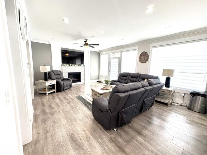 Photo 8 at 23912 Dewdney Trunk Road, Cottonwood MR, Maple Ridge