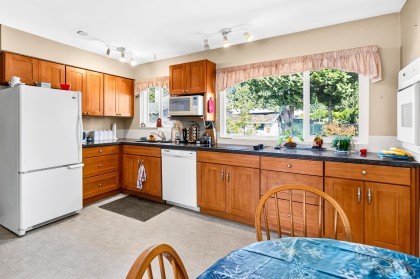 Photo 12 at 21437 122 Avenue, West Central, Maple Ridge