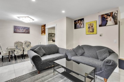 Photo 5 at 11 - 11875 210 Street, Southwest Maple Ridge, Maple Ridge
