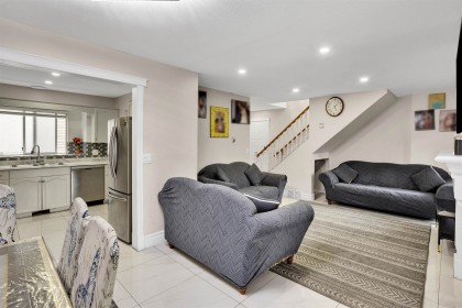 Photo 8 at 11 - 11875 210 Street, Southwest Maple Ridge, Maple Ridge