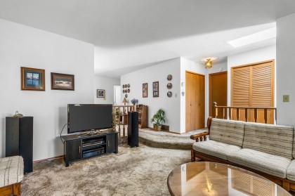 Photo 6 at 23410 Nightingale Avenue, Cottonwood MR, Maple Ridge