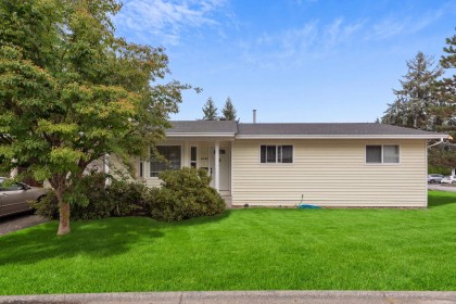 Photo 2 at 22760 Balabanian Circle, East Central, Maple Ridge