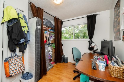 Photo 18 at 3067 Newberry Street, Birchland Manor, Port Coquitlam