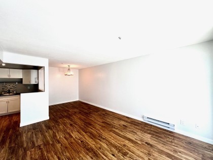 Photo 3 at 307 - 11671 Fraser Street, East Central, Maple Ridge
