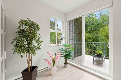 Photo 11 at 38 - 24076 112 Avenue, Cottonwood MR, Maple Ridge