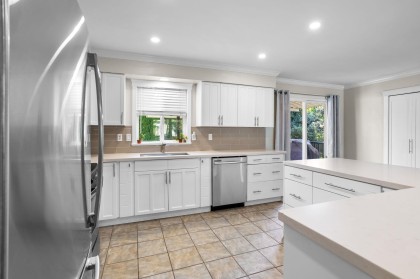 Photo 11 at 1949 Taylor Street, Lower Mary Hill, Port Coquitlam