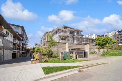 Photo 2 at 204 - 11671 Fraser Street, East Central, Maple Ridge