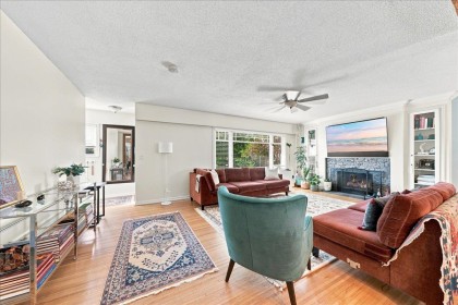 Photo 5 at 1617 Stella Place, Mary Hill, Port Coquitlam