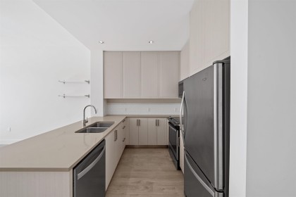 Photo 7 at 305 - 2393 Ranger Lane, Riverwood, Port Coquitlam