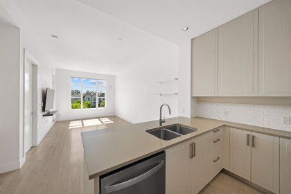 Photo 9 at 305 - 2393 Ranger Lane, Riverwood, Port Coquitlam