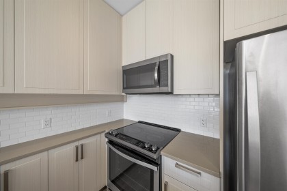 Photo 8 at 305 - 2393 Ranger Lane, Riverwood, Port Coquitlam