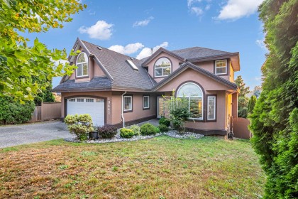 Photo 2 at 10442 Tamarack Crescent, Albion, Maple Ridge