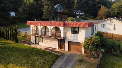 Photo 2 at 34941 Douglas Avenue, Hatzic, Mission