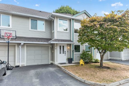 Photo 1 at 10 - 11950 232 Street, Cottonwood MR, Maple Ridge