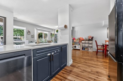 Photo 11 at 10 - 11950 232 Street, Cottonwood MR, Maple Ridge